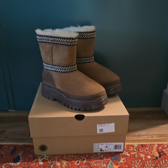UGG Shoes - UGG Classic Mini Trailblazer Boots - Brown